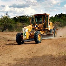 Prefeitura de Massapê do Piauí inicia recuperação das estradas vicinais